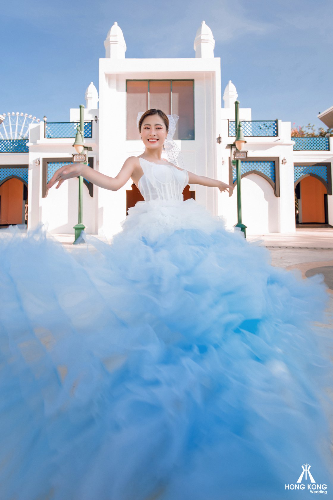 Váy cưới cúp ngực nhẹ nhàng như mây xanh trong BST mới của ELLE Bridal